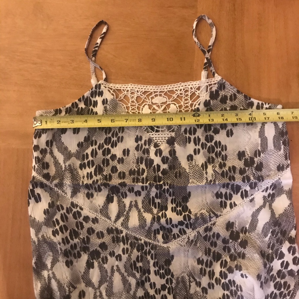 Express NWT Woman’s Size Medium Animal Print Cami - Picture 14 of 16